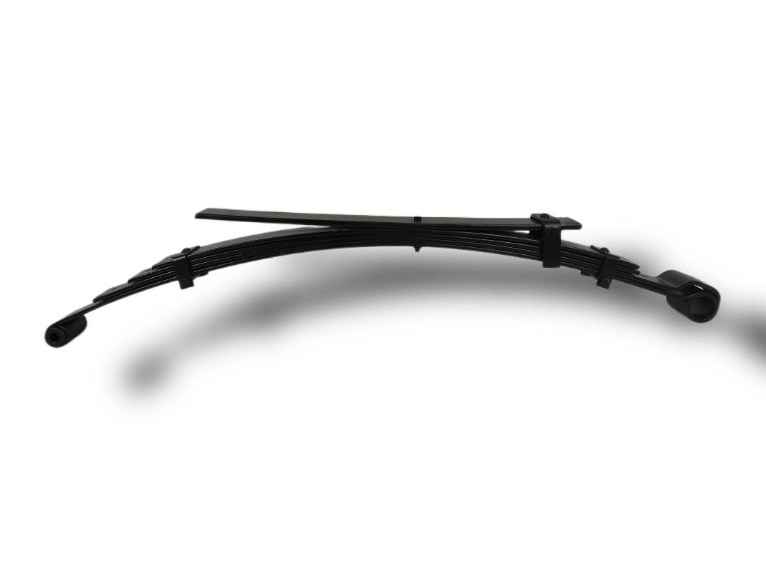 MITSUBISHI L200 2006-2014 г., рессора задняя в сборе усиленная (Арт. IR 01-10ус)
Рессора в сборе, в комплектации с сайлентблоками, втулками, противоскрипными пластинами
Усиление рессоры осуществляется за счет более толстого 1,2,3,4 листа (8 мм вместо 7мм и 6мм) 
Оригинальный номер рессоры (4150A094/4150А095/4150А174/AD48807/MR992595/64009/6159211/MB515307),